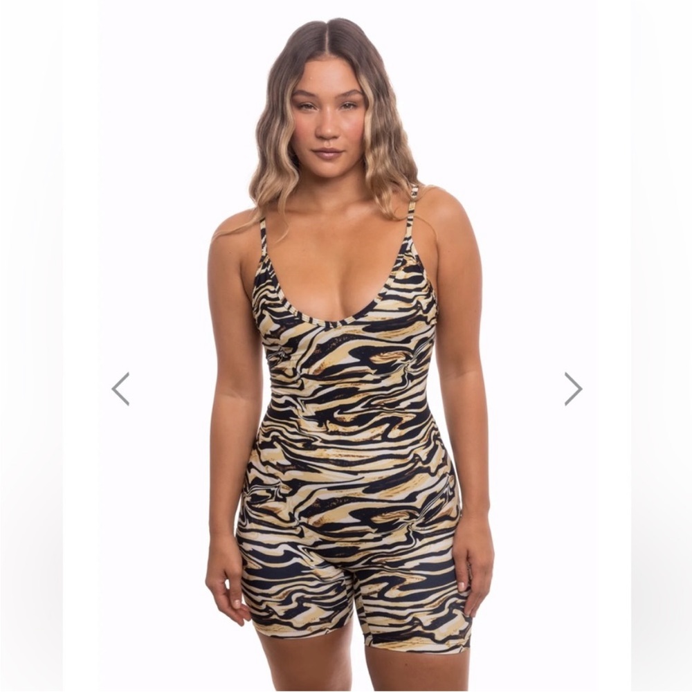 Skatie Weho print Romper/Bodysuit size M BNWT